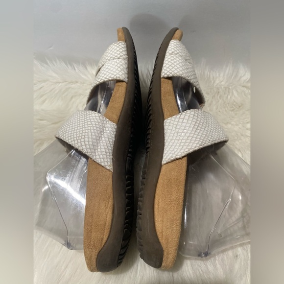 Vionic Kylar Sandals - Picture 4 of 6